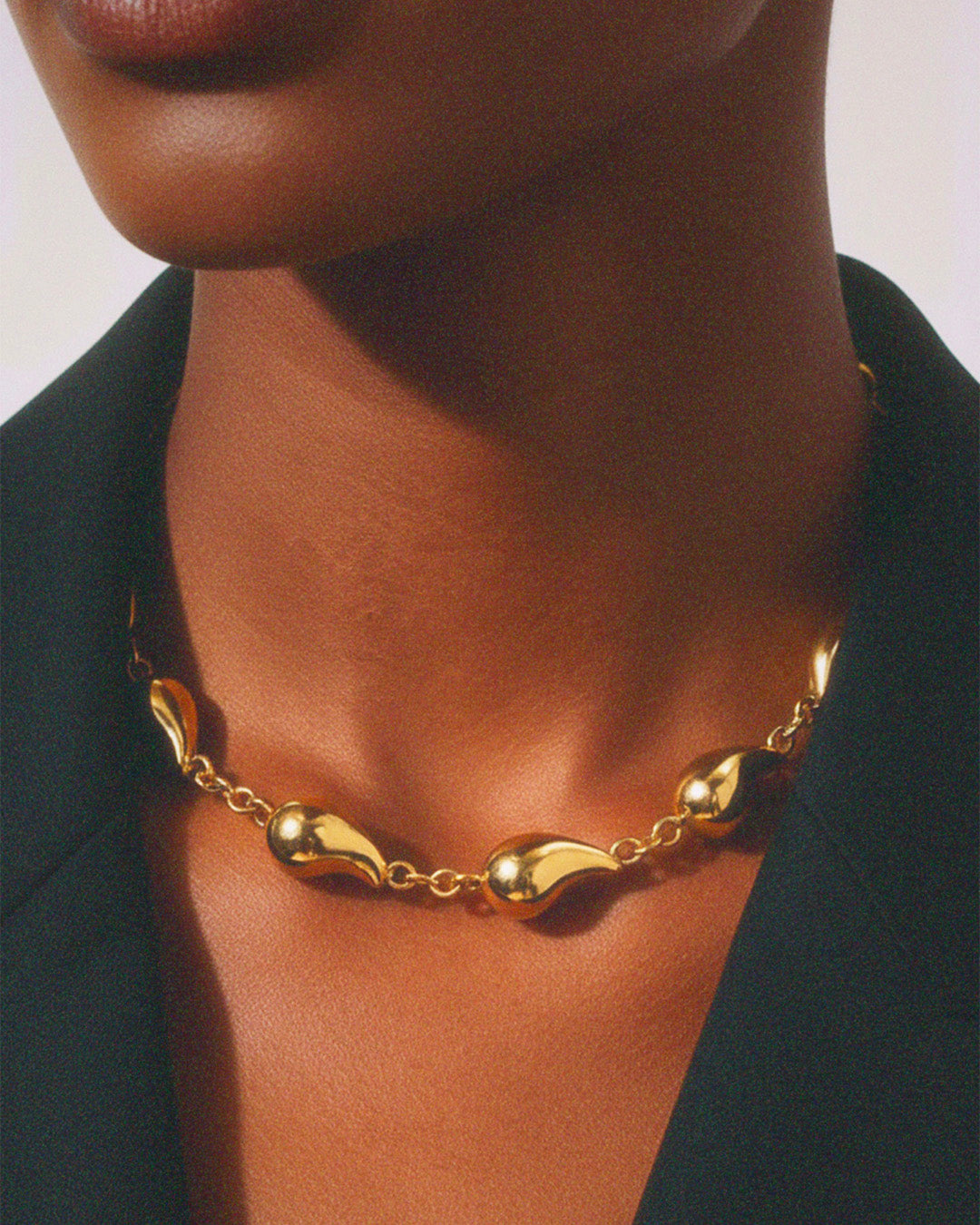 COMMA//NECKLACE