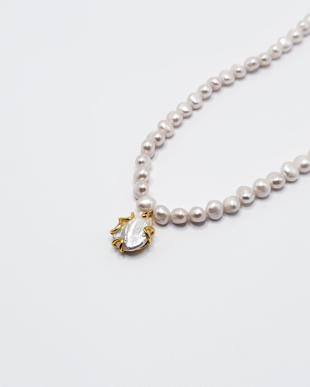 FORM//NECKLACE
