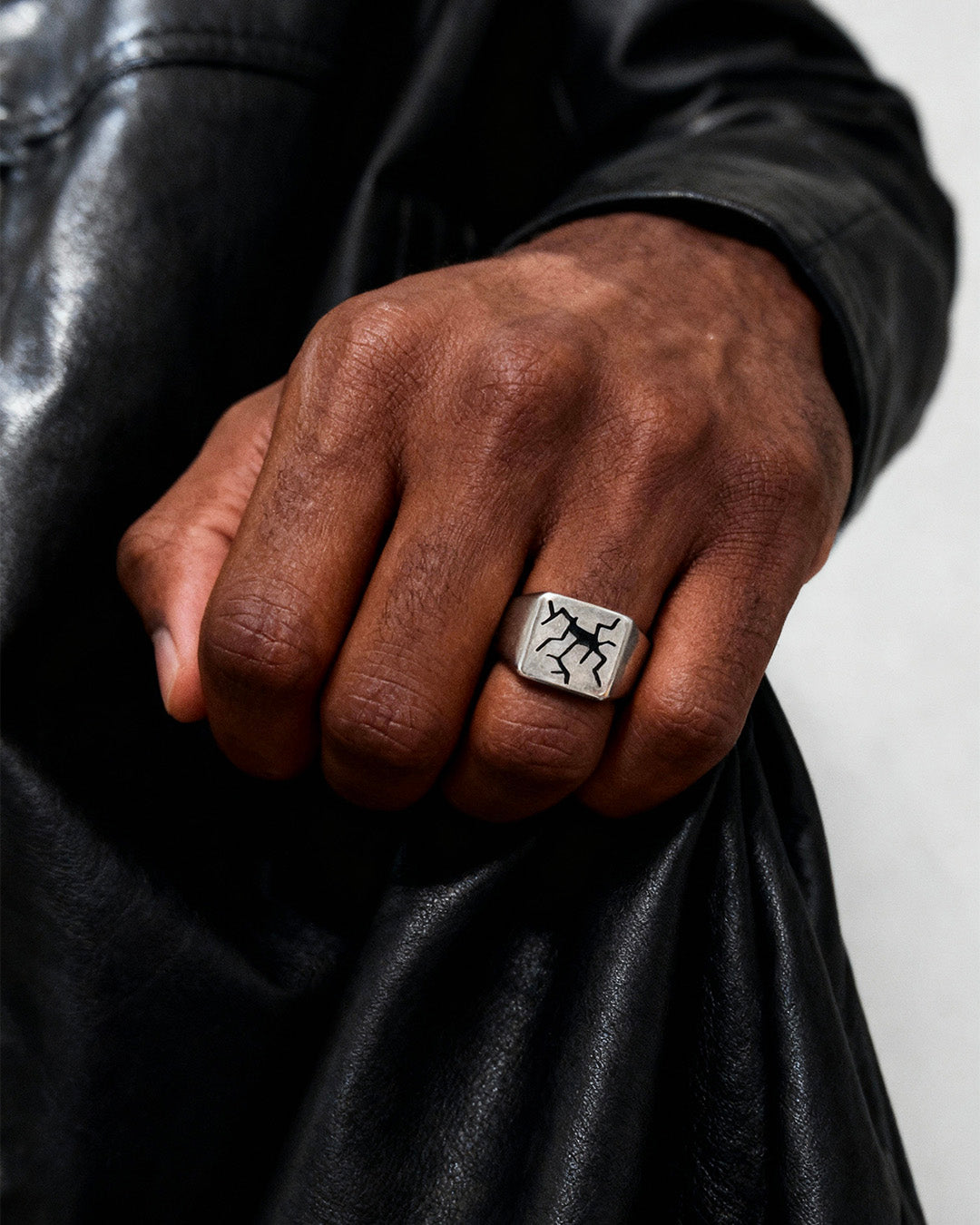 FRACTURE//RING